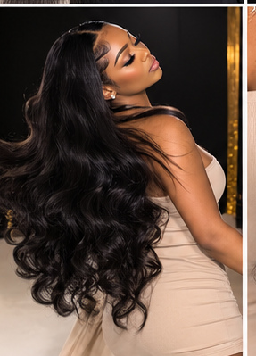 Campaign still: wavy raw hair, hair in movement
